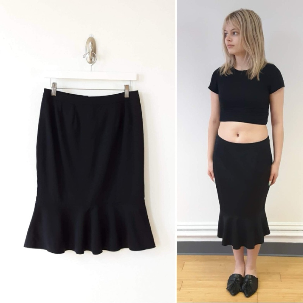 YSL / Yves Saint Laurent | Vintage Mermaid Flare Skirt in Black